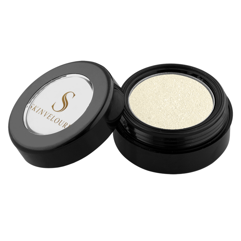 viaGlamour image of a Eyeshadow