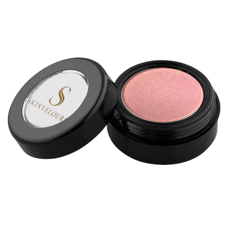 viaGlamour image of a Eyeshadow